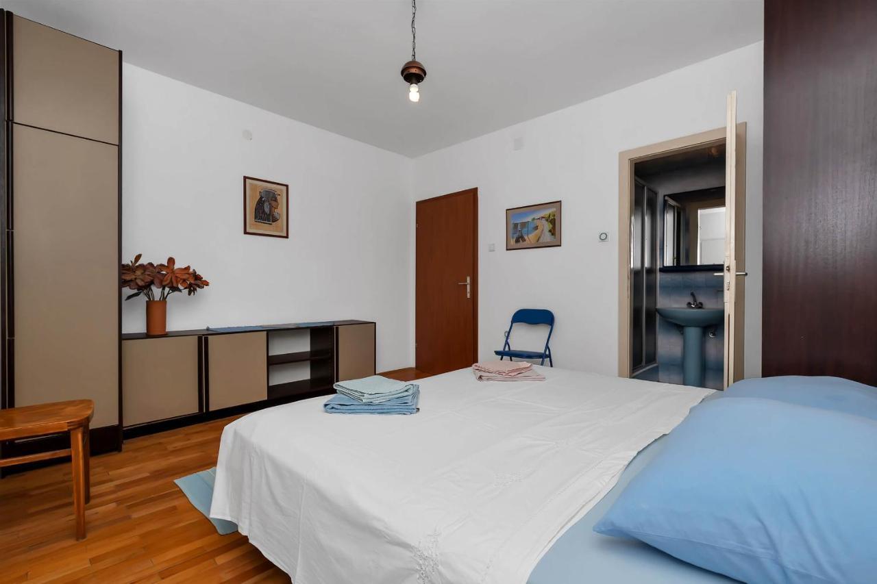 Apartments Vele Макарська Екстер'єр фото