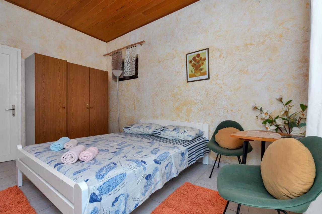 Apartments Vele Макарська Екстер'єр фото