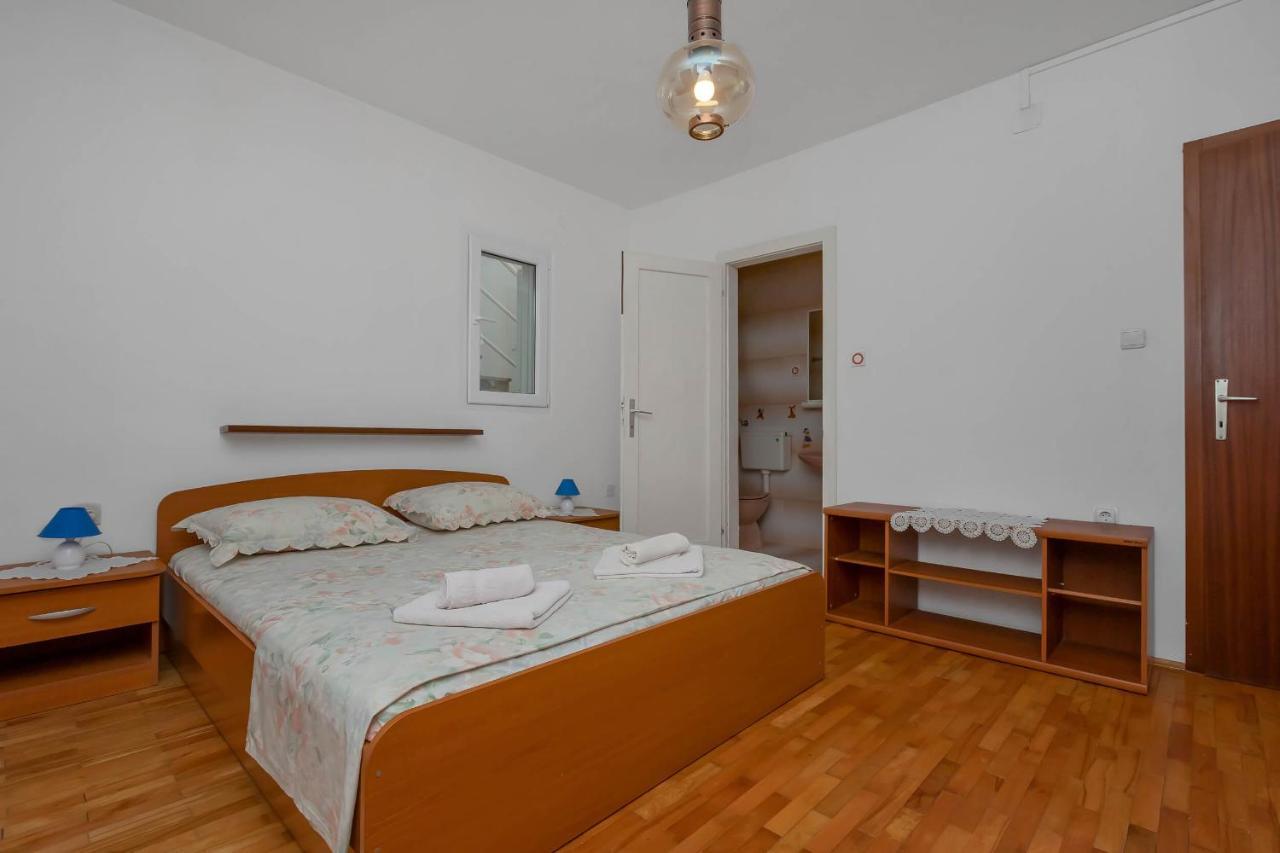 Apartments Vele Макарська Екстер'єр фото
