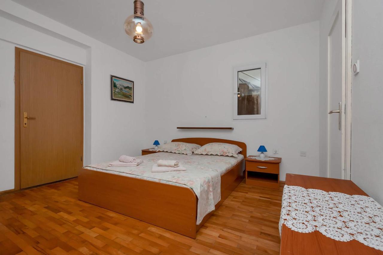 Apartments Vele Макарська Екстер'єр фото