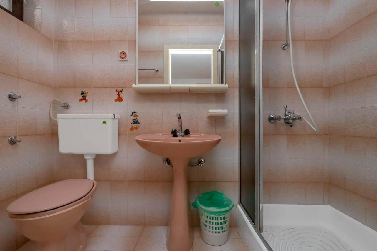 Apartments Vele Макарська Екстер'єр фото