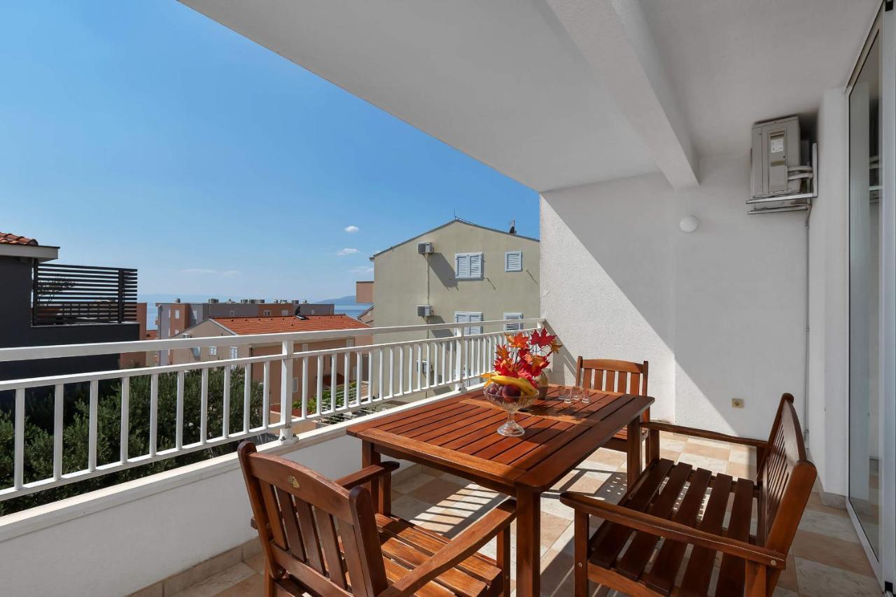 Apartments Vele Макарська Екстер'єр фото