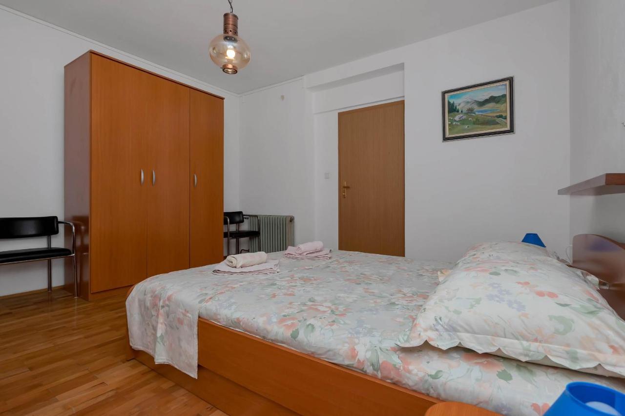 Apartments Vele Макарська Екстер'єр фото