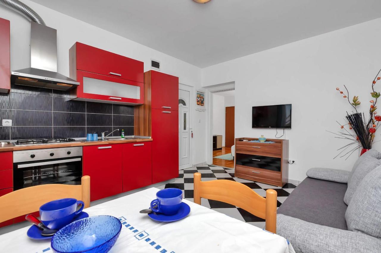 Apartments Vele Макарська Екстер'єр фото