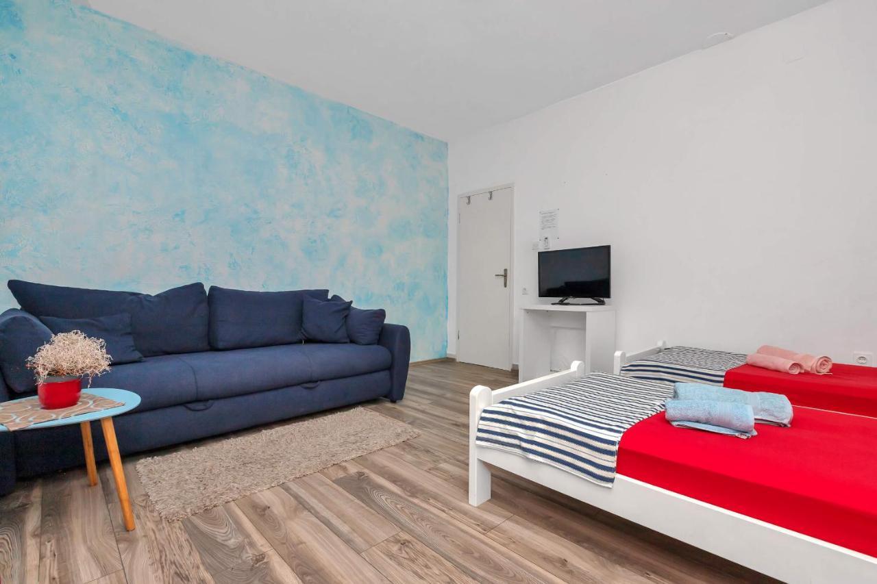 Apartments Vele Макарська Екстер'єр фото