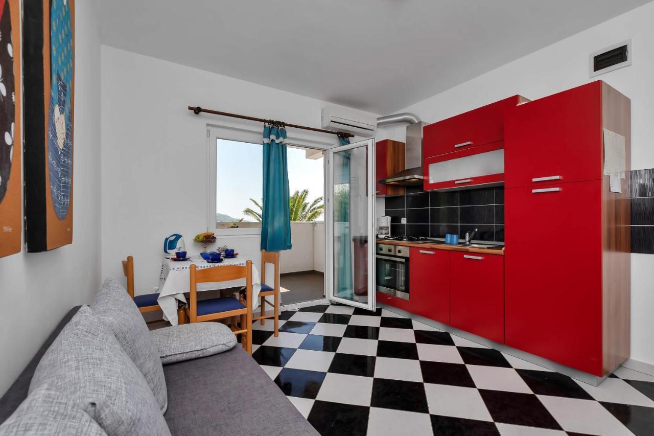 Apartments Vele Макарська Екстер'єр фото